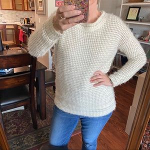Rachel by Rachel Roy white & silver fuzzy sweater sz M